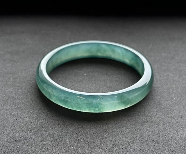 天然A貨翡翠 高氷種 輝く瓜料/危料/威料 ブルーウォーター翡翠バングル