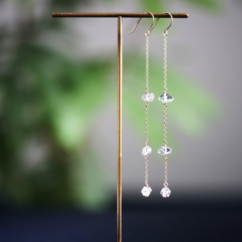 14KGF Herkimer diamond slightly longer earrings Apolena - ต่างหู - เครื่องเพชรพลอย สีใส