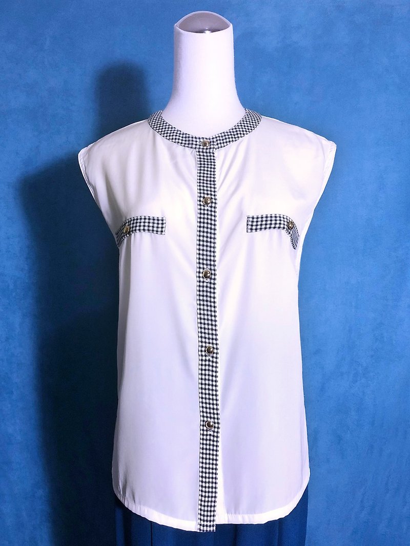 Sleeveless vintage shirt with plaid trim / bring back VINTAGE abroad - เสื้อเชิ้ตผู้หญิง - เส้นใยสังเคราะห์ ขาว