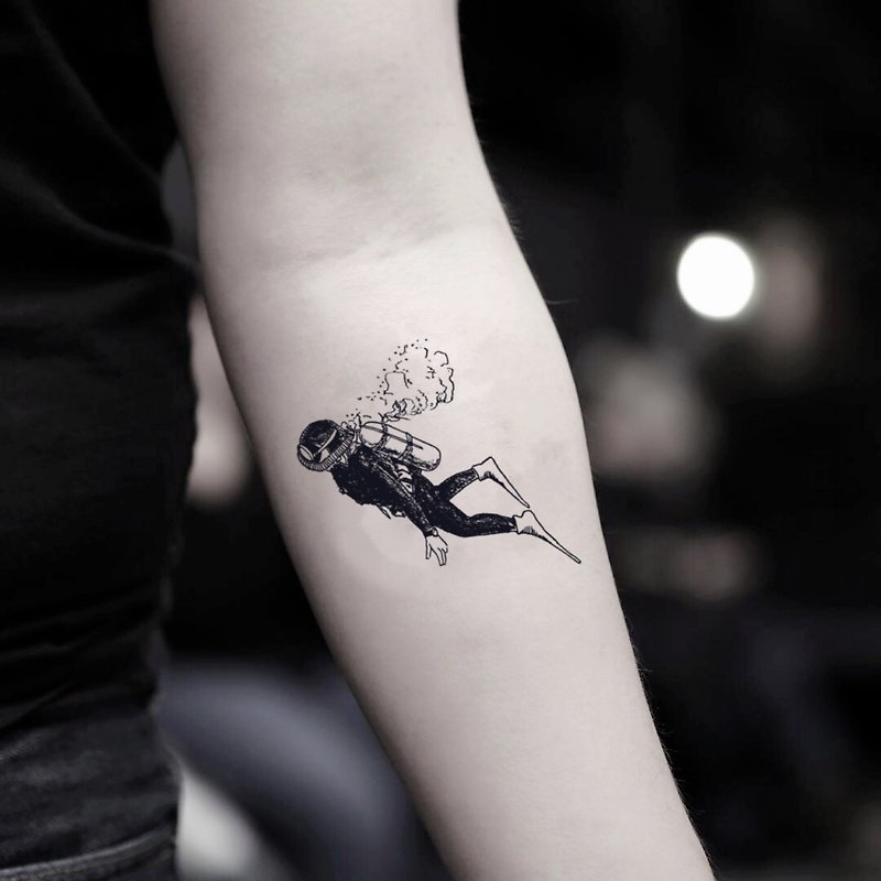 OhMyTat 潛水員 Scuba Diver 刺青圖案紋身貼紙 (2 張) - 紋身貼紙 - 紙 黑色