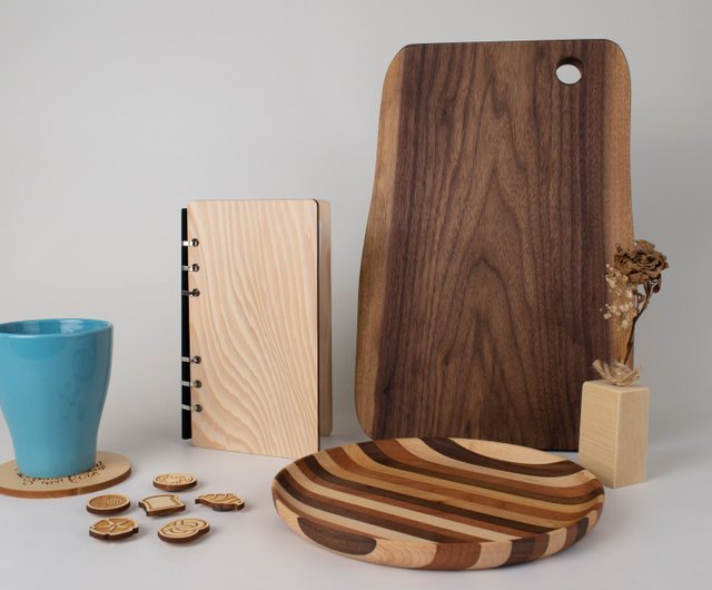 Walnut wood cutting boards Natural