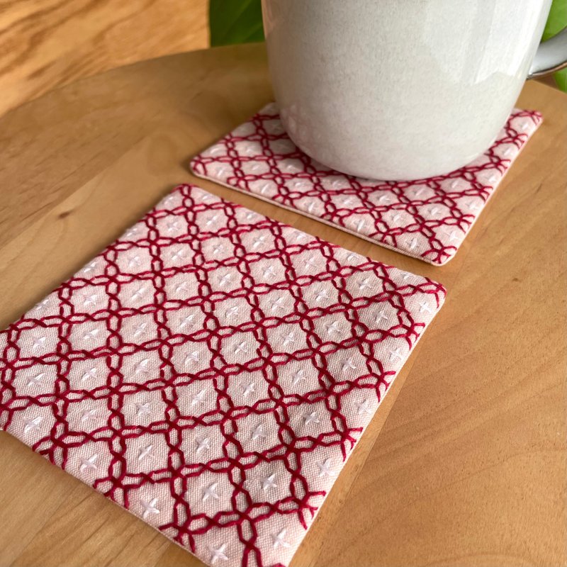 Set of 2 coasters, Sashiko, Flower lover stitched, Pink Beige, Kitchenware, Flower lover, Teaware, Handmade, Embroidery - ที่รองแก้ว - ผ้าฝ้าย/ผ้าลินิน สึชมพู