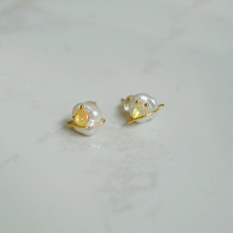 American-made 14K gold-filled baroque pearl & opal rough planet earrings/curved/~~~ curved line - ต่างหู - โลหะ ขาว