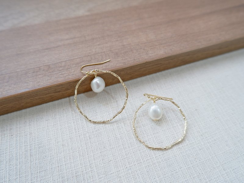 Freshwater Pearl Earring - Earrings & Clip-ons - Precious Metals White