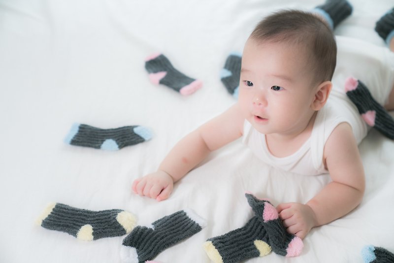 Pro light. Cotton Candy Velvet Baby Socks (Bamboo Charcoal Fiber) - ถุงเท้าเด็ก - วัสดุอีโค สีดำ