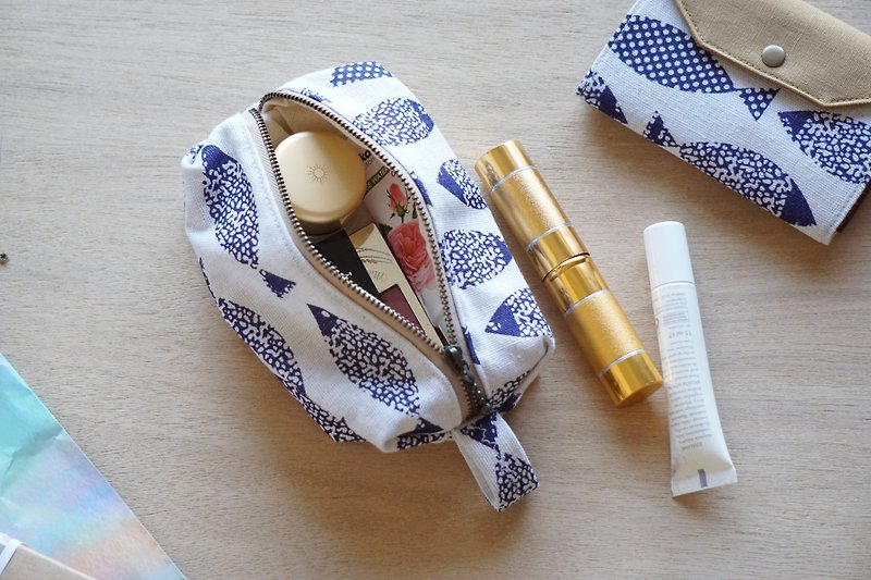 Off-season Sale - makeup bag/cosmetic bag/pouch - Toiletry Bags & Pouches - Cotton & Hemp Multicolor