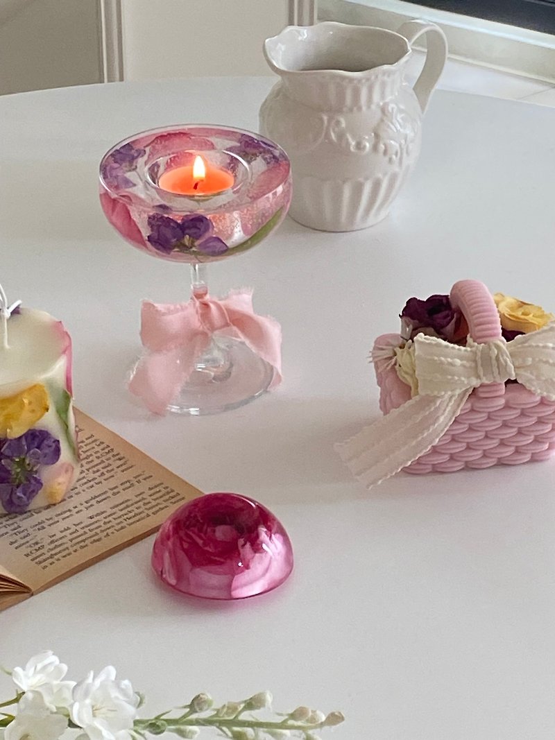 [Candle Holder] Petal Candle Holder comes with 4 small tea Wax dried flower jelly candle holders - Candles & Candle Holders - Wax 