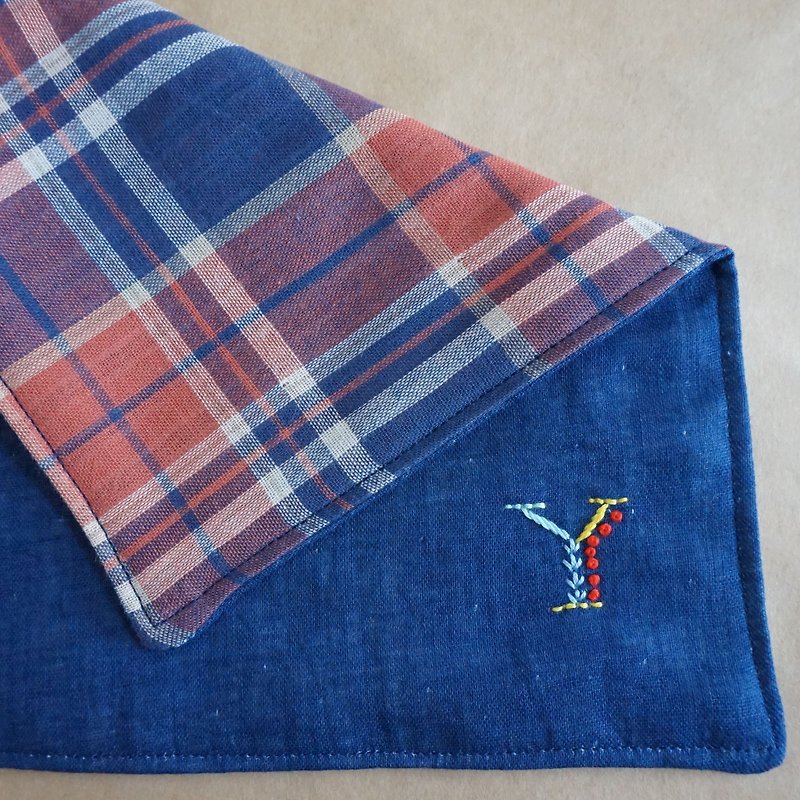 Hand embroidered quadruple gauze handkerchief  "initial/Y" - อื่นๆ - งานปัก สีน้ำเงิน