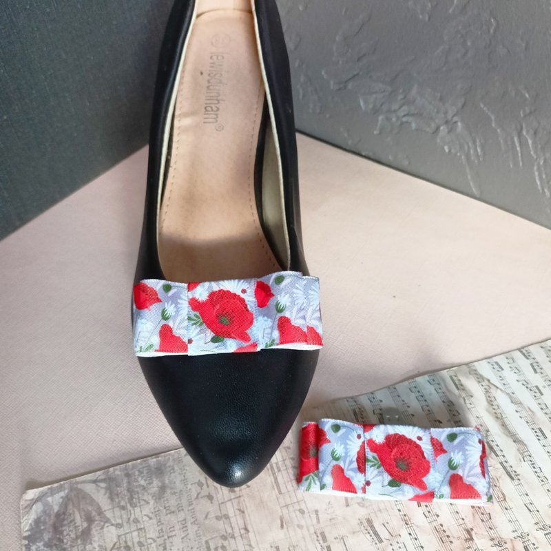 Bow shoe clips handmade Shoe decoration Shoe accessory Poppies shoe clips - 鞋墊/周邊 - 棉．麻 