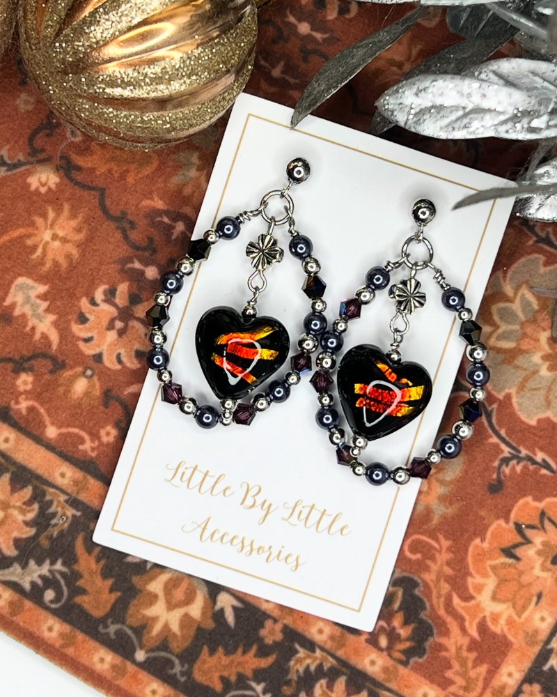 Handcrafts earrings - 耳環/耳夾/耳骨夾 - 玻璃 黑色