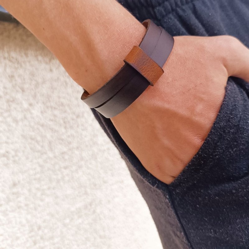Unisex Dark Brown Choker Collar Leather Cuff, Elegant Stylish Men Wristband - 手鍊/手環 - 真皮 咖啡色