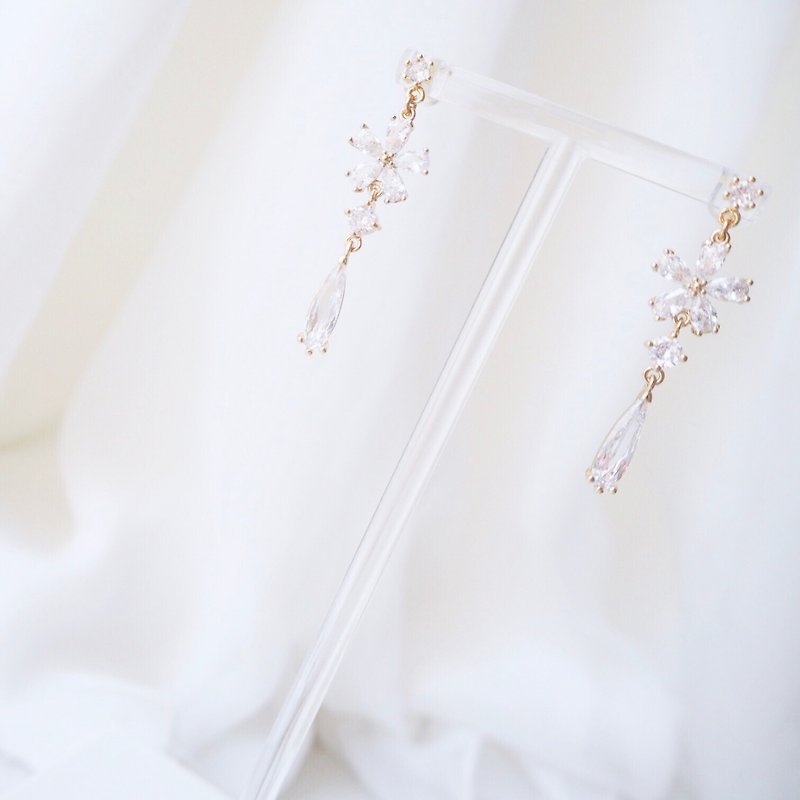 Bridal Earring Bridal Clip-On Birthday Gift Elegant Earring Clip-On Customization - Earrings & Clip-ons - Other Metals White