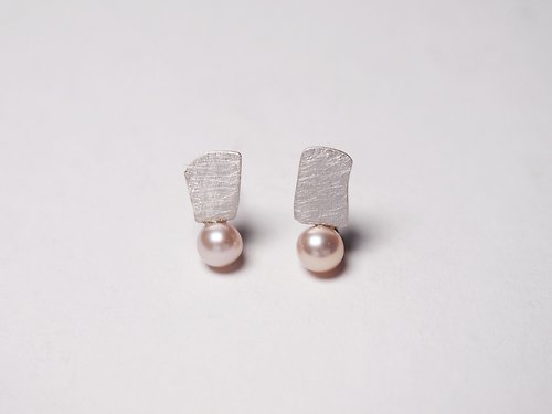 YUNSHAO Jewelry 珍珠 系列 #a139 幾何耳環