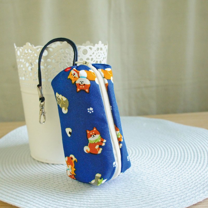 Lovely Japanese cloth [Shiba Inu capsule zipper key case, dark blue] can hold about 18 keys - ที่ห้อยกุญแจ - ผ้าฝ้าย/ผ้าลินิน สีน้ำเงิน