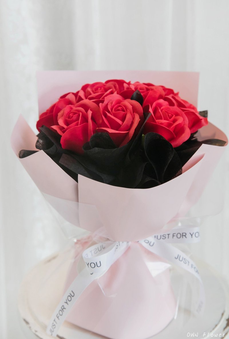 Red rose bouquet/soap bouquet/birthday bouquet/valentine’s day bouquet/confession bouquet/eternal life bouquet/flower - ช่อดอกไม้แห้ง - วัสดุอื่นๆ สึชมพู