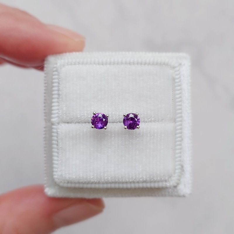 Natural Purple Sapphire Round Cut 18K Solid White Gold Stud Earrings 0.611ct - ต่างหู - เครื่องเพชรพลอย สีม่วง