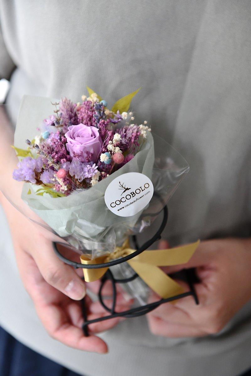 Transparent rose bouquet for Valentine's Day - ช่อดอกไม้แห้ง - พืช/ดอกไม้ 