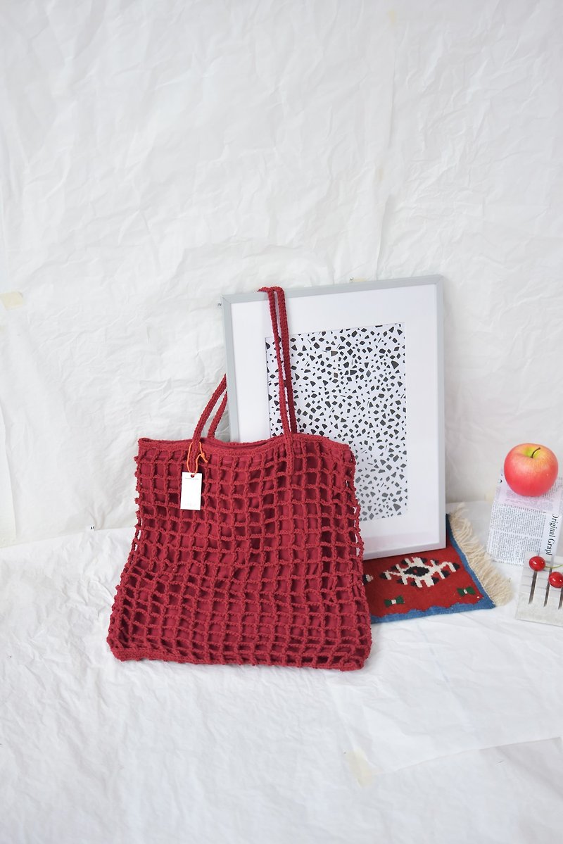 BURGANDY LINNA CROCHET BAG - กระเป๋าถือ - ผ้าฝ้าย/ผ้าลินิน สีแดง