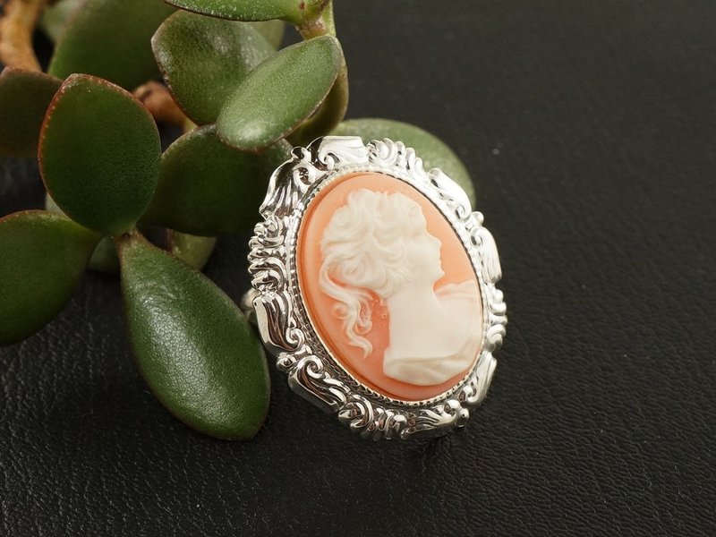 White Pink Lady Girl Cameo Large Oval Silver Adjustable Ring Woman Jewelry Gift - 戒指 - 其他材質 粉紅色