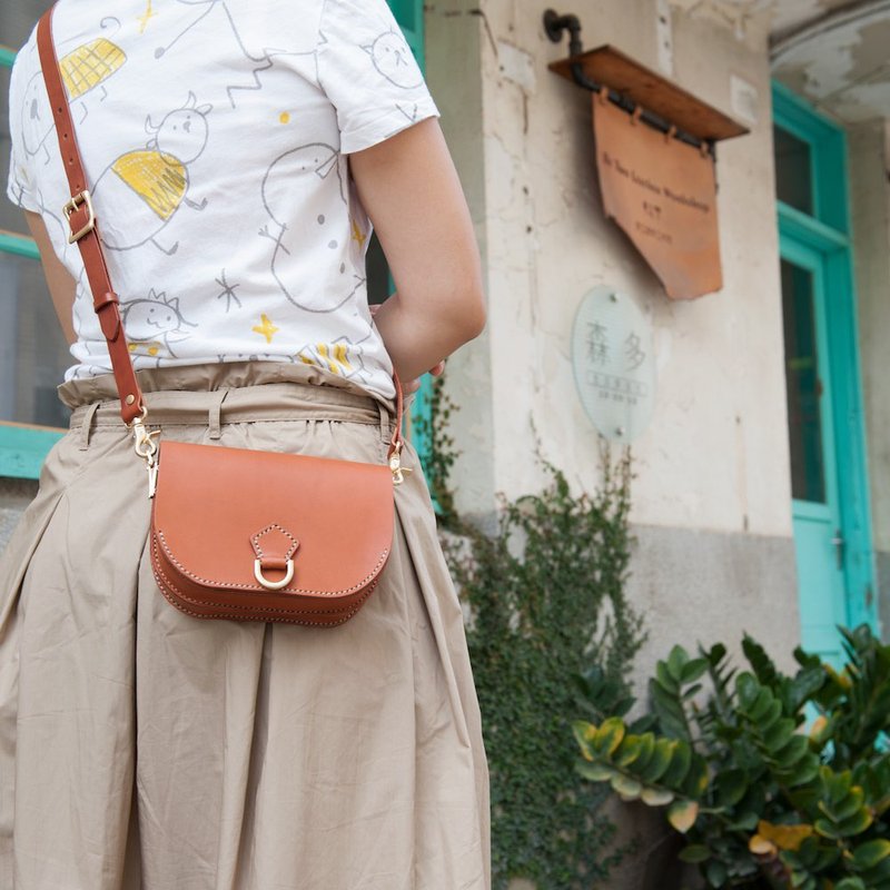 側背包 彎月腰包 手作皮件 體驗課程 台中 審計新村 - 皮革 - 真皮 