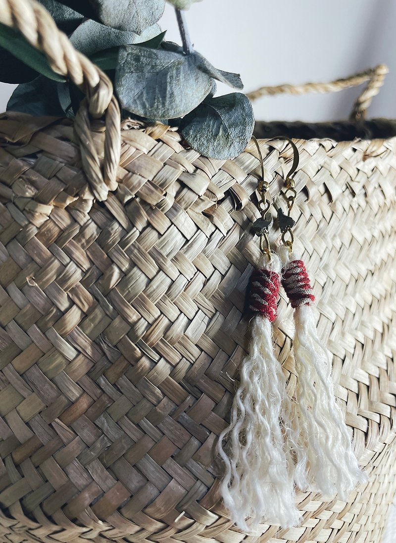 [Goods] to eat Linen rope Bronze earrings cod cheese bar - ต่างหู - ผ้าฝ้าย/ผ้าลินิน ขาว