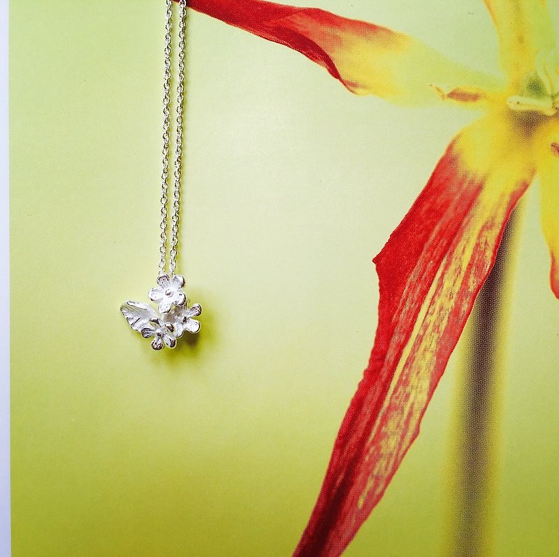 925 sterling silver flower clusters [flowers blossoming necklace] - สร้อยคอ - เงินแท้ สีเหลือง