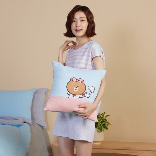 YVONNE COLLECTION以旺傢飾 LINE FRIENDS | 早安熊美方形抱枕 (45x45公分)