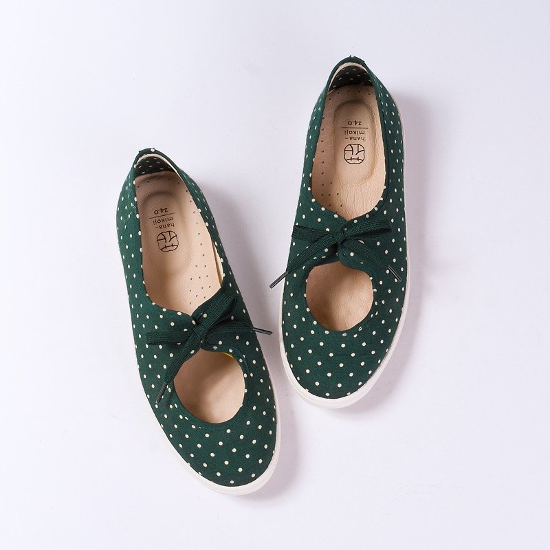 [hanamikoji shoes] Comfortable Casual Flat Shoes green dots - รองเท้าลำลองผู้หญิง - ผ้าฝ้าย/ผ้าลินิน สีเขียว