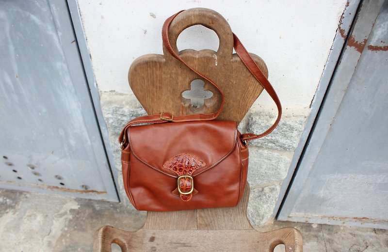 B107 [Vintage Leather] (Italian) was brown shoulder messenger bag - กระเป๋าแมสเซนเจอร์ - หนังแท้ สีนำ้ตาล