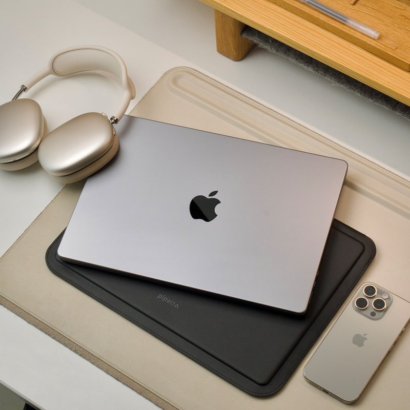 Pipetto MacBook  Air 15 吋 Ultra Slim 磁吸式超薄保護套 - 平板/電腦保護殼/保護貼 - 人造皮革 黑色