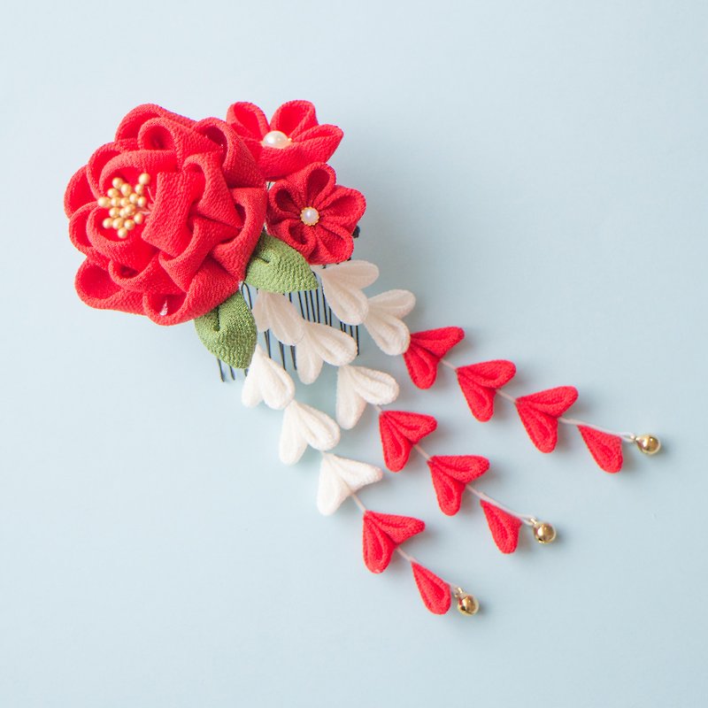 Pure silk camellia hair decoration red and white descent Order production knob work Kanazashi Japanese Yukata Kimono Wedding ceremony - เครื่องประดับผม - ผ้าไหม สีแดง