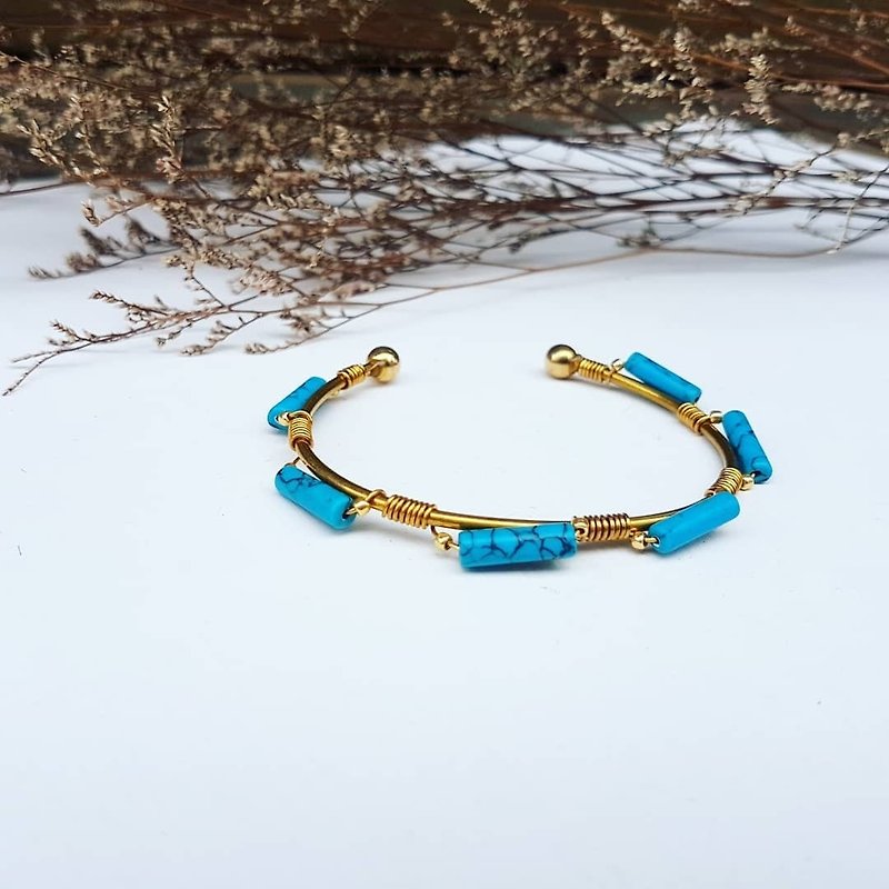 Exclusive Edition C word open copper bracelet Turkish blue spotted jade C word copper bracelet - สร้อยข้อมือ - หยก สีน้ำเงิน