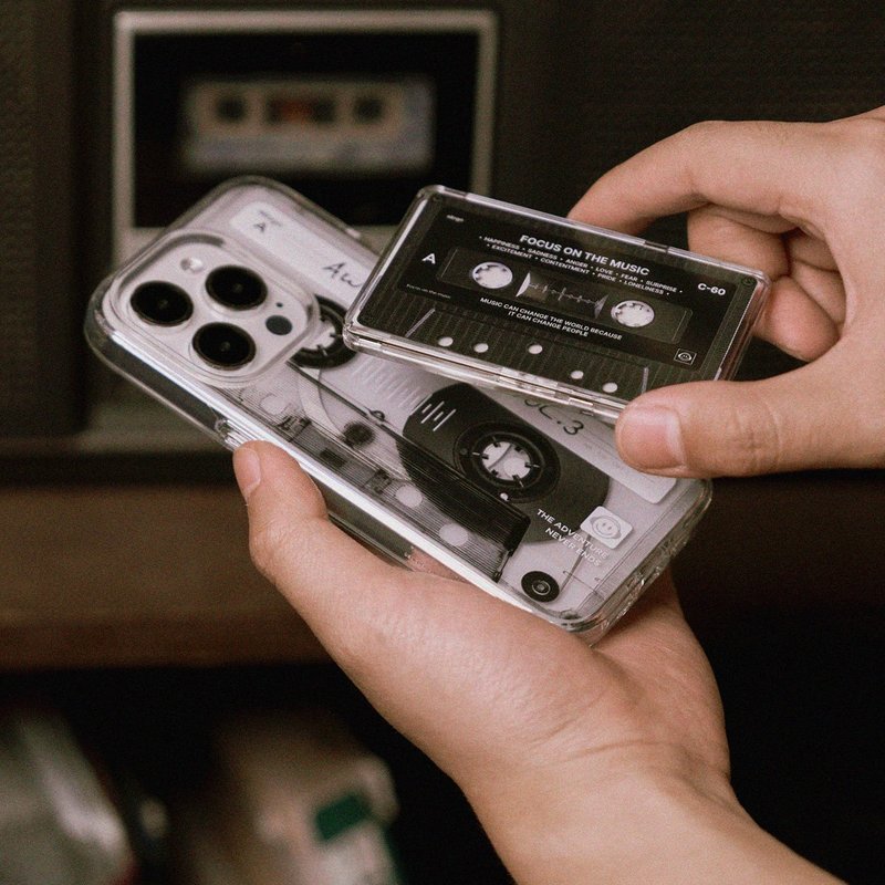 MagSafe / Magnetic magnetic retro cassette card holder - อุปกรณ์เสริมอื่น ๆ - พลาสติก สีดำ