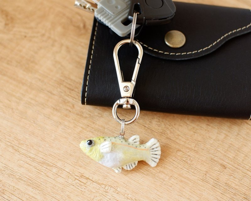 Japanese paper accessories Key holders/bag charms Medaka Freshwater fish - Keychains - Paper Gold