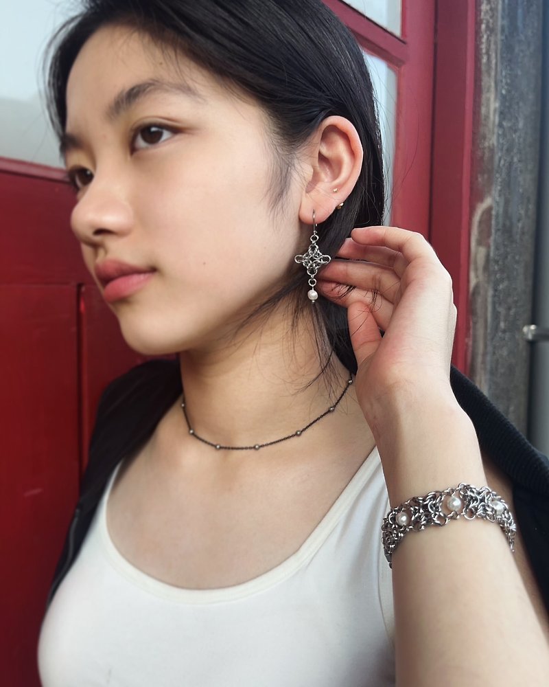 Star Earrings (Pearl Style) Stainless Steel Pearl Earrings - Earrings & Clip-ons - Stainless Steel White