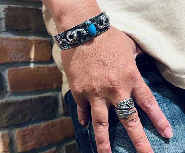 Huge Vintage Native American Navajo Moonlight Lapis Sterling Silver Bracelet Cuff Old Huge Vintage Native American Navajo Moonlight Lapis Sterling Silver Bracelet Cuff Old