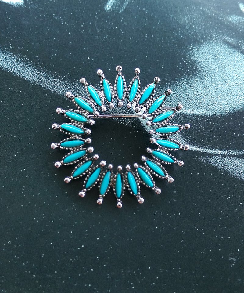 Vintage Jewelry 西洋古董飾品 西南風格 放射 環圈 別針 - 徽章/別針 - 其他金屬 金色