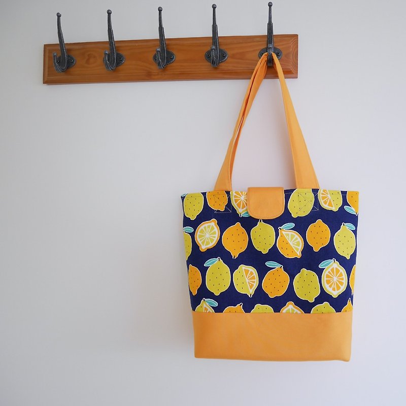 Tote bag - lemon - กระเป๋าถือ - ผ้าฝ้าย/ผ้าลินิน สีเหลือง