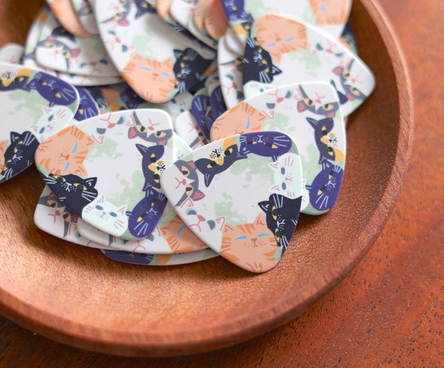 猫がいっぱい 大きな三角ピック 0.7 ギターピック 破片音楽 ギフト