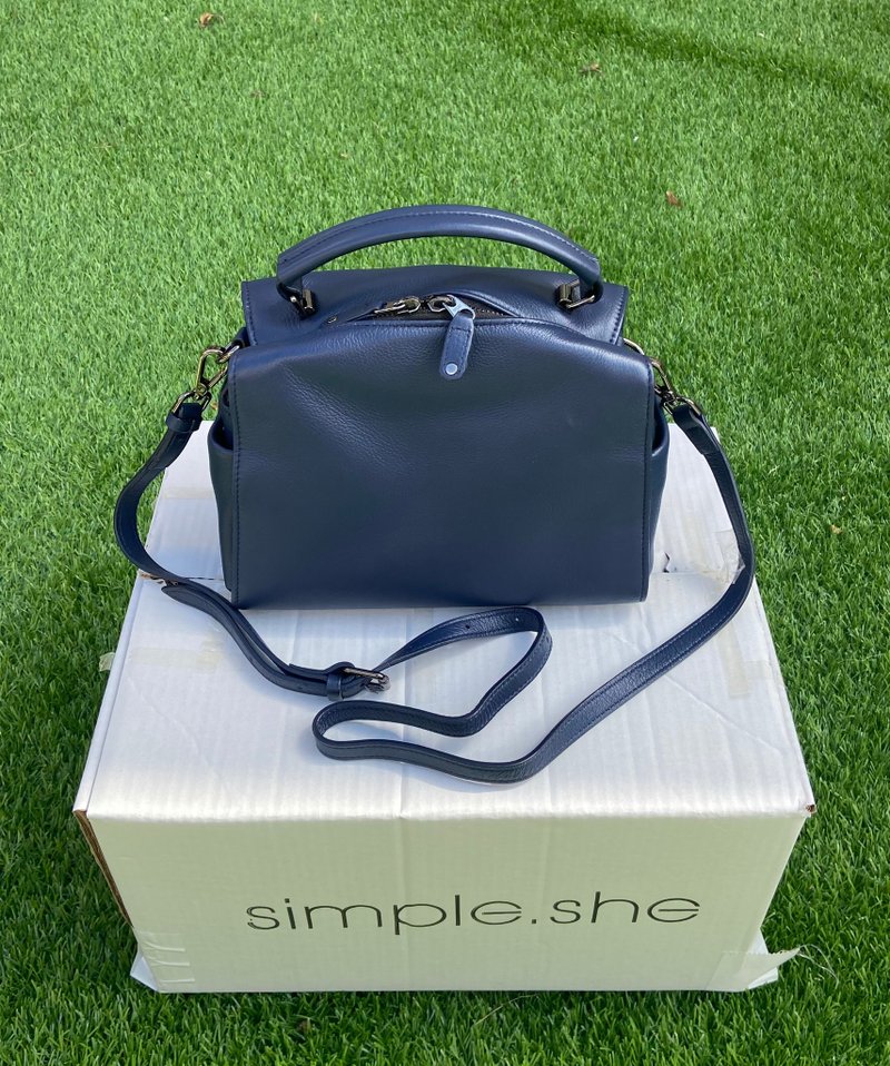 simple.she 真皮拉鍊小方包手提側揹包手袋 深藍色 - 手提包/手提袋 - 真皮 多色