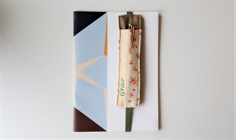 Journal Pen Holder (Brown Country Floral) - กล่องใส่ปากกา - ผ้าฝ้าย/ผ้าลินิน สีนำ้ตาล