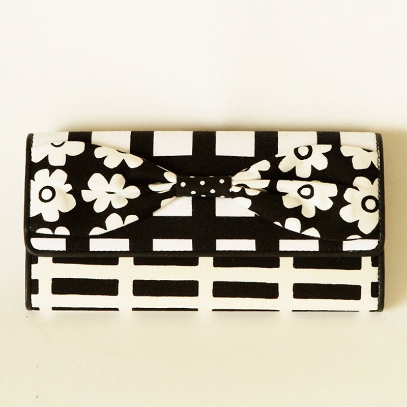 long wallet monochrome flower ribbon Script girl dots borders stripes plaid - Wallets - Other Materials Black