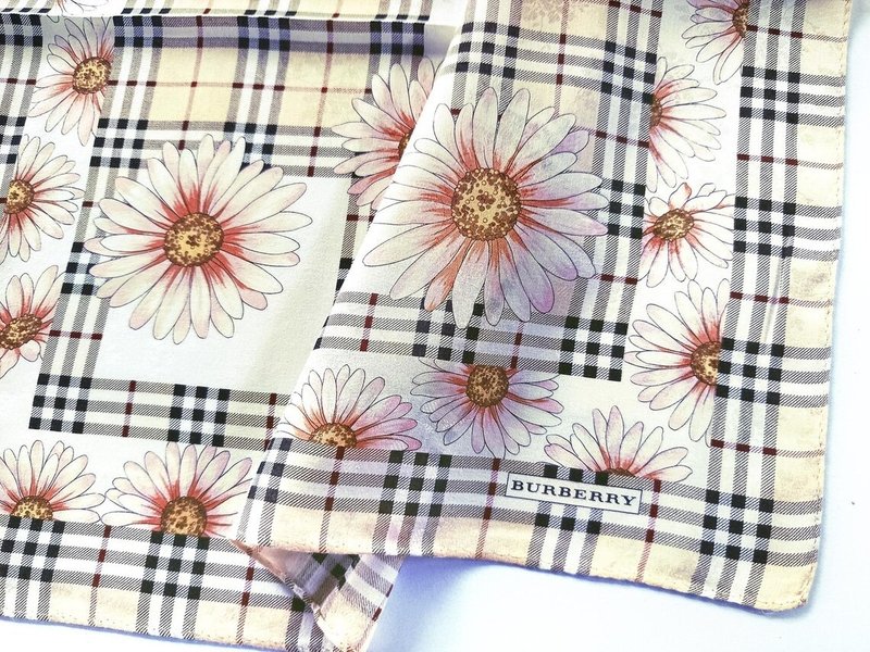 Burberry Vintage Floral Handkerchief - Daisy on Check 19.5 x 19.5 inches - 手帕 - 棉．麻 粉紅色