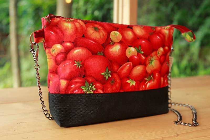 [Color side of the backpack] - tomato red - cotton canvas cloth tomato bag - กระเป๋าแมสเซนเจอร์ - ผ้าฝ้าย/ผ้าลินิน สีแดง