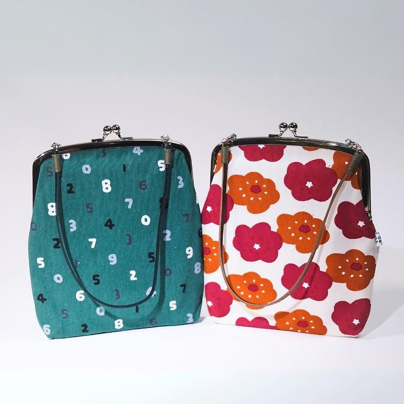 【SOU・SOU 2023 Hong Kong Special Edition】Big kiss lock bag - Handbags & Totes - Cotton & Hemp Multicolor