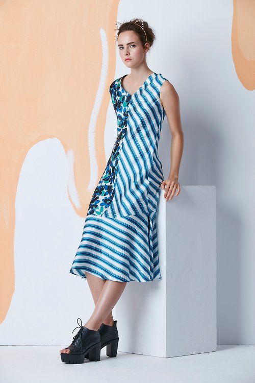 NIIN 限量版花卉印花藍白條紋拼接魚尾設計連衣裙