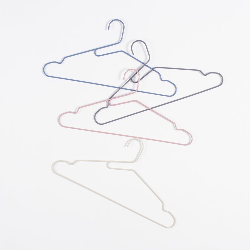 Roommate famille rose wire hanger*three in* - Hangers & Hooks - Other Metals Multicolor