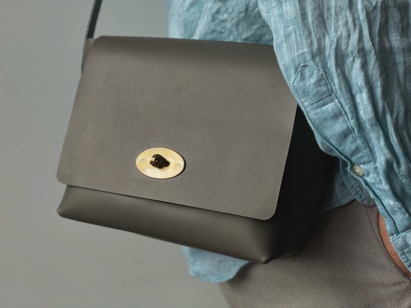 Zemoneni 復古味 扭鎖肩背包 - 側背包/斜背包 - 真皮 灰色