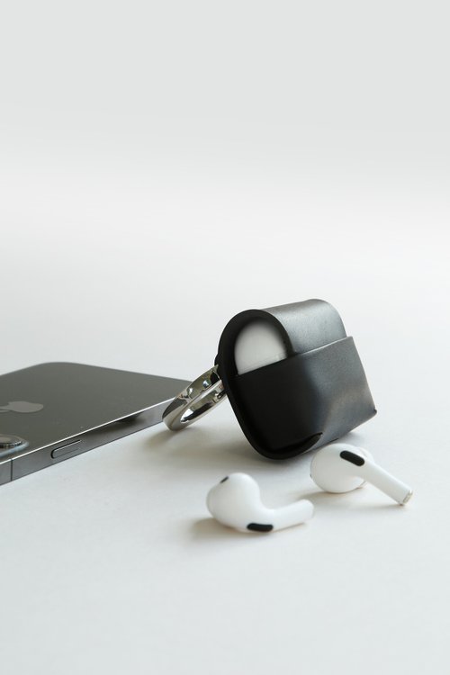 Studio Smoll Kangaroo AirPods 3 AirPods Pro 黑色植鞣皮革耳機包【完成品】