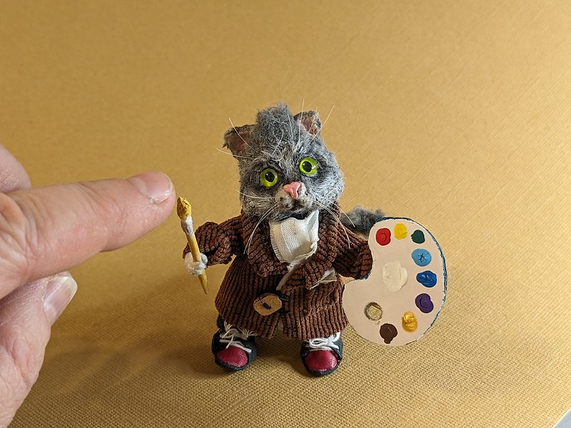 Cat artist, 7 cm, miniature, crocheted with love. - 公仔模型 - 其他材質 灰色